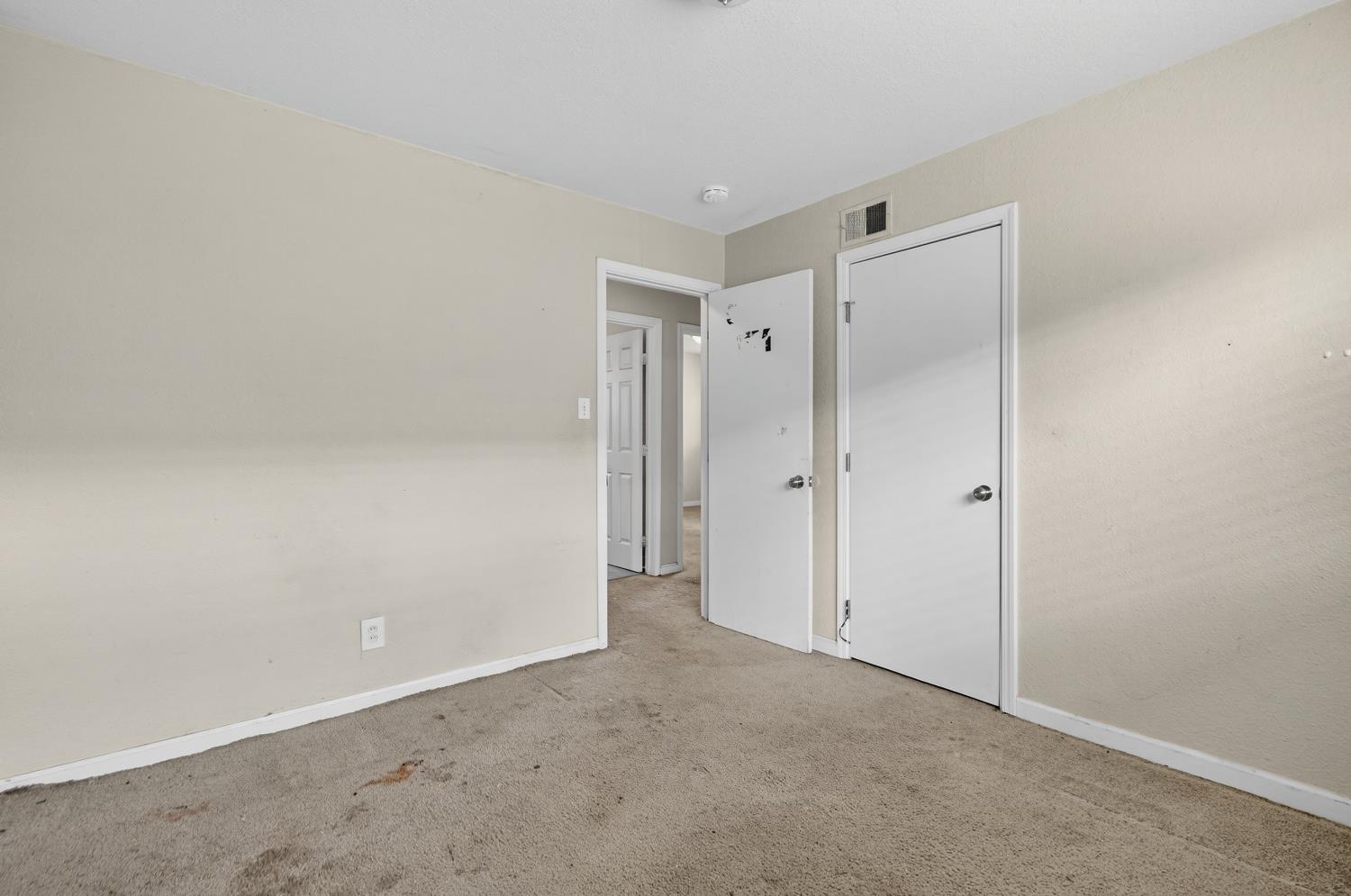 48 W Leland Road