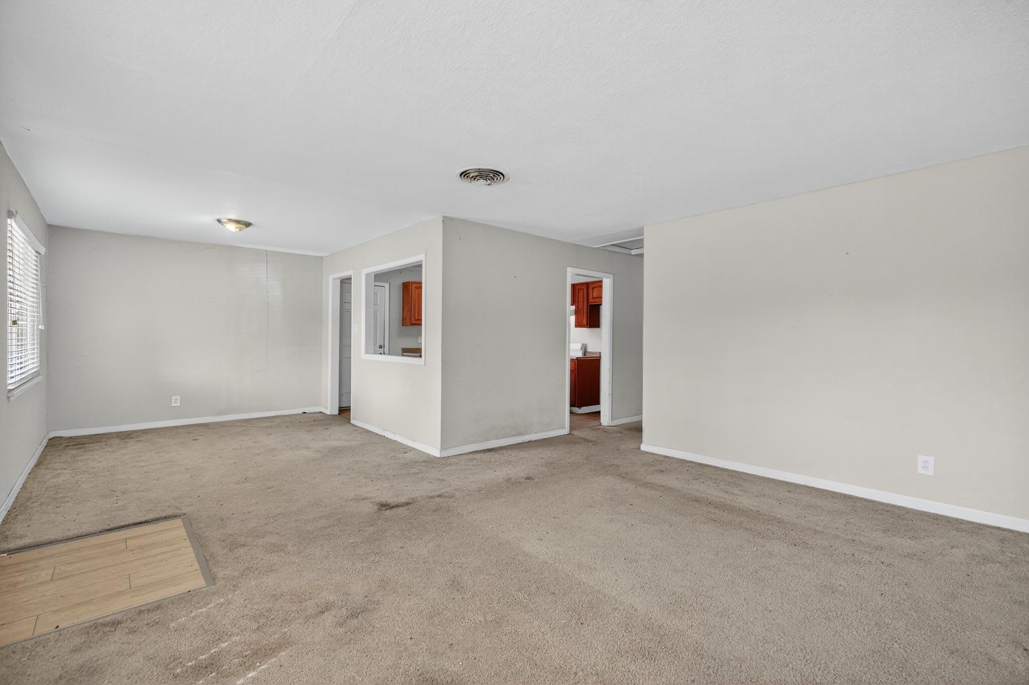 48 W Leland Road