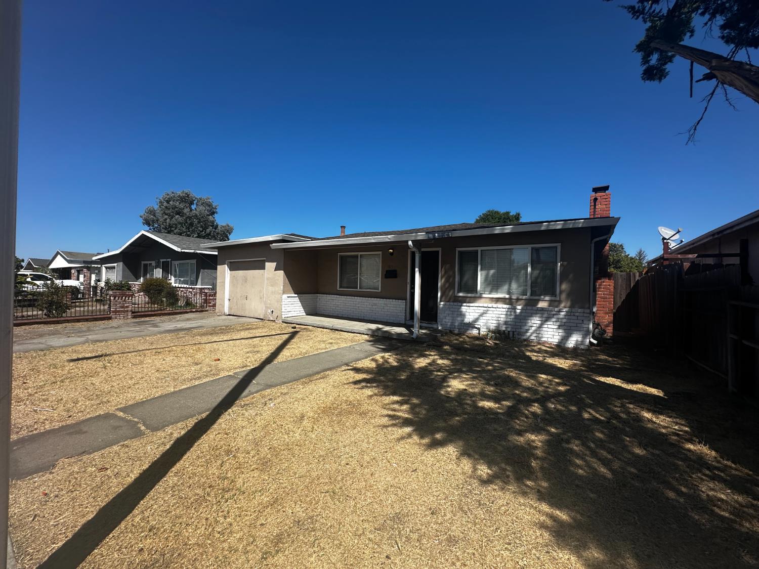 48 W Leland Road