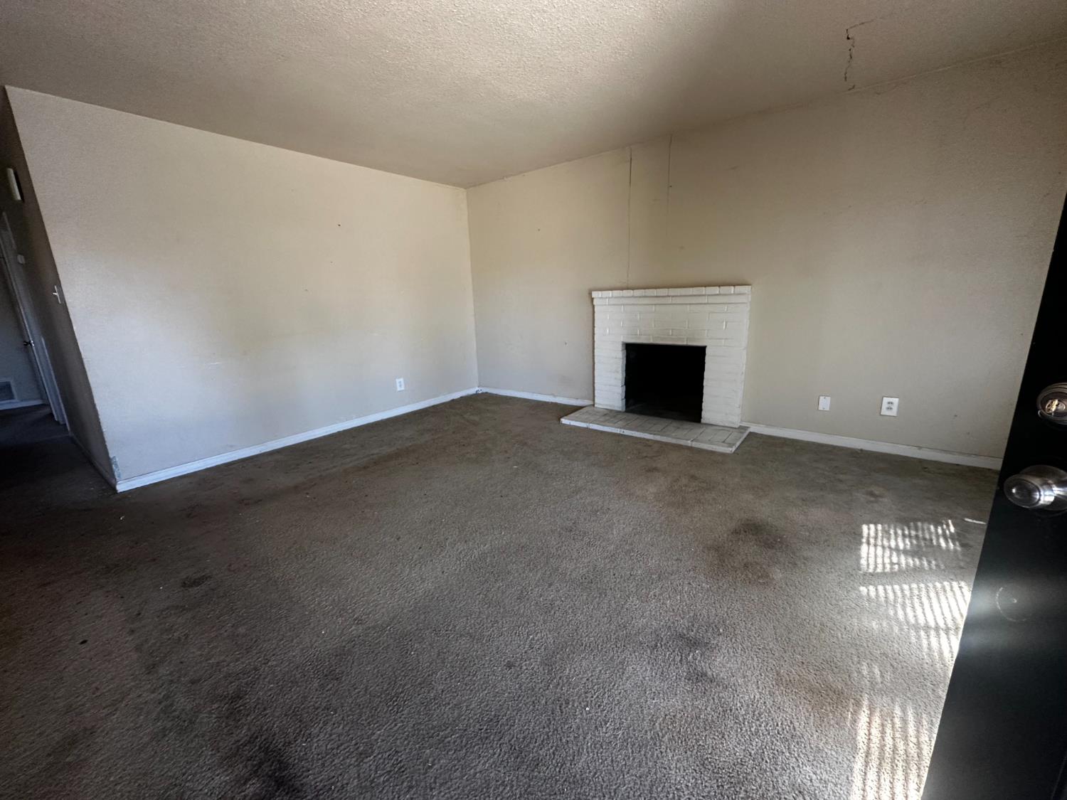 48 W Leland Road