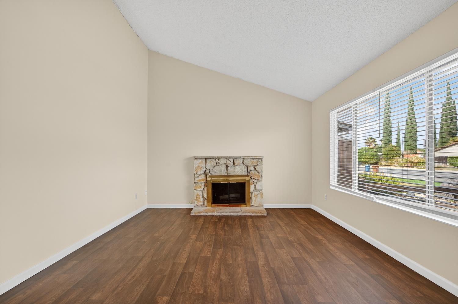 2217 Hamlin Drive