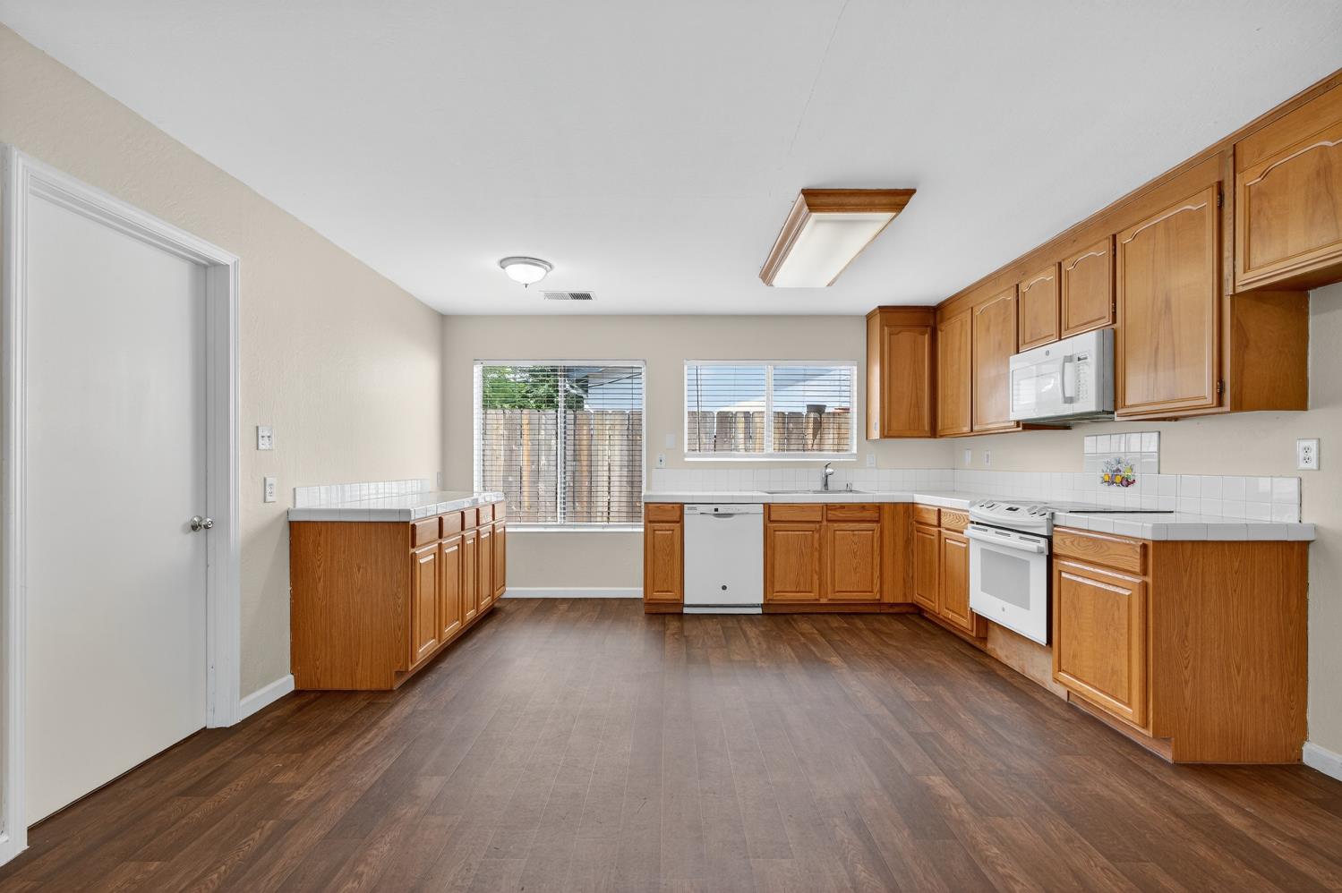 2217 Hamlin Drive