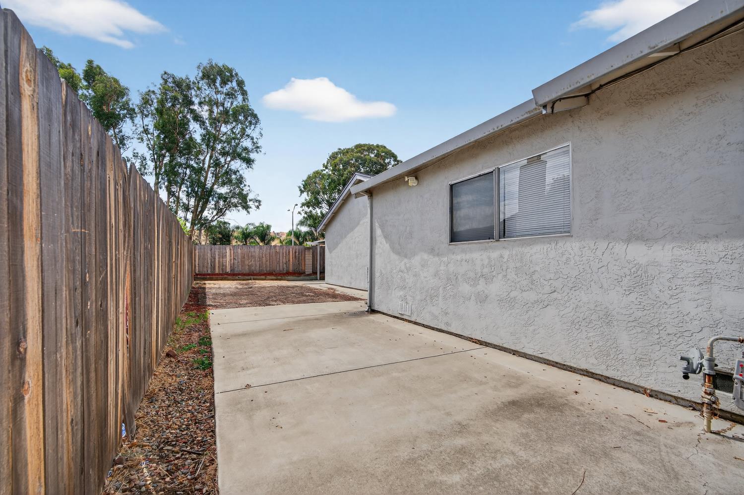 2217 Hamlin Drive