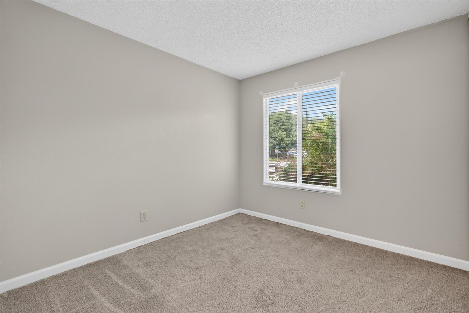 2217 Hamlin Drive
