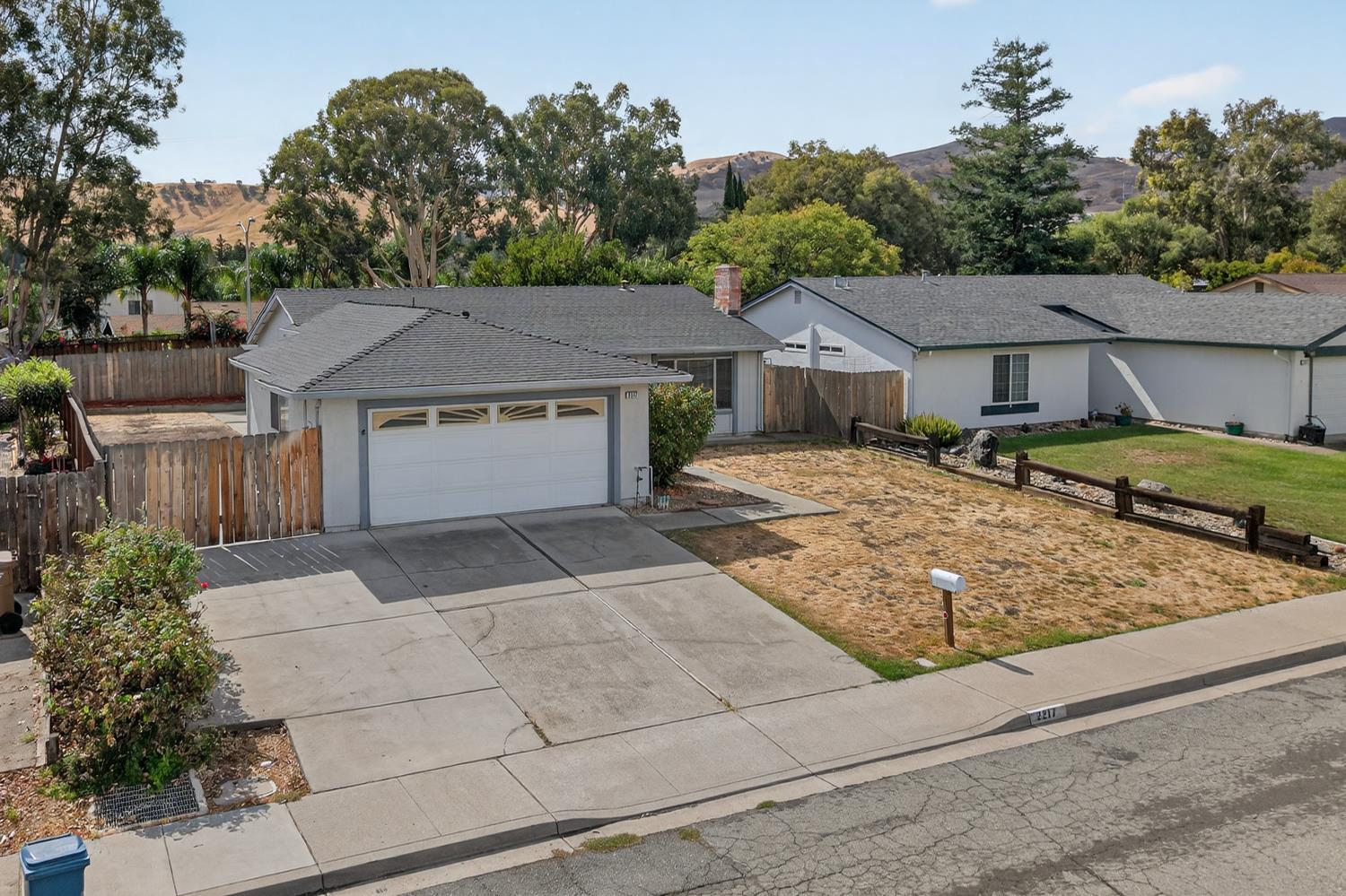 2217 Hamlin Drive