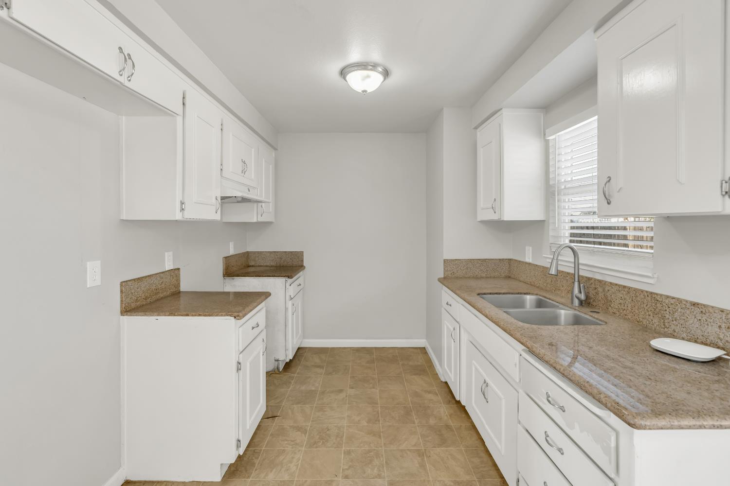 1539 Karen Way