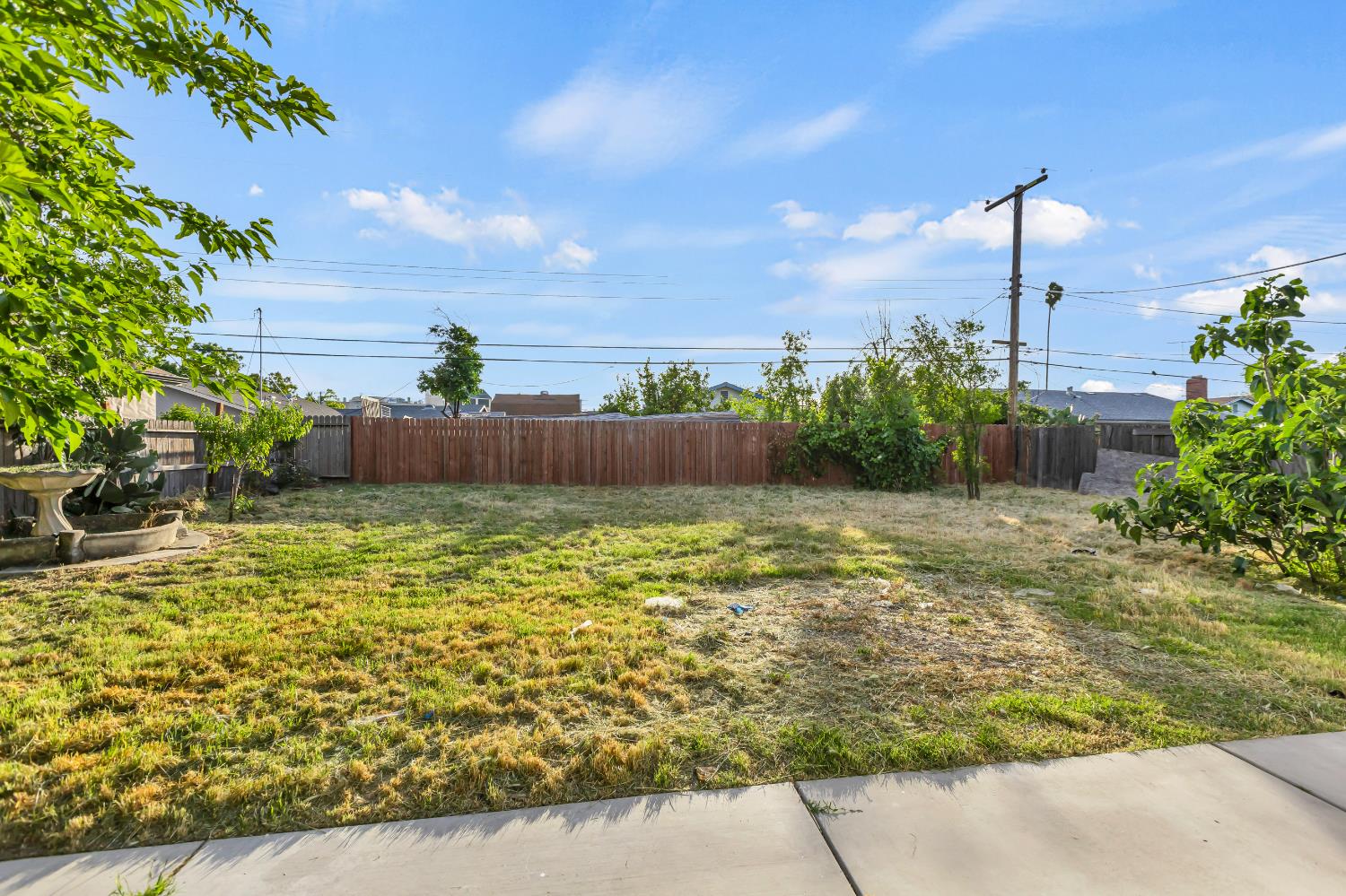 7682 Detroit Boulevard