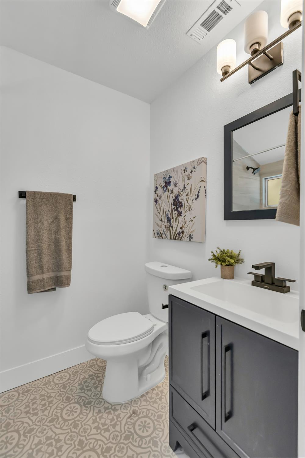 7682 Detroit Boulevard