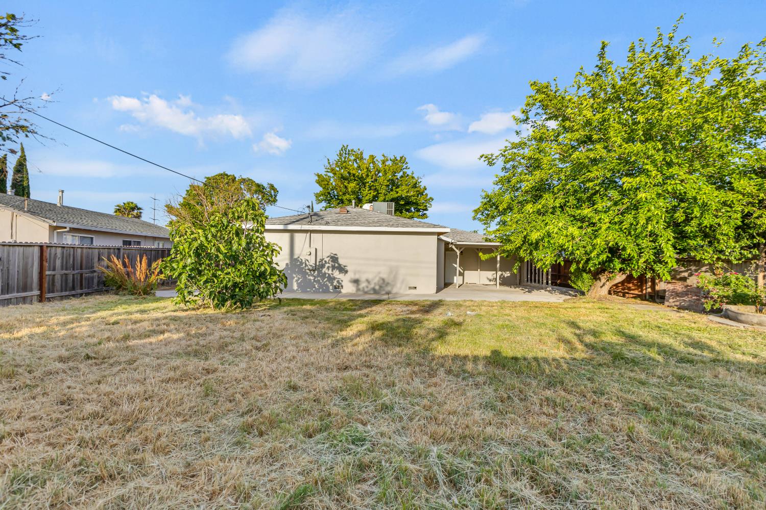 7682 Detroit Boulevard