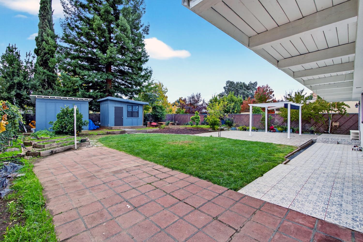 10048 El Chorlito Drive