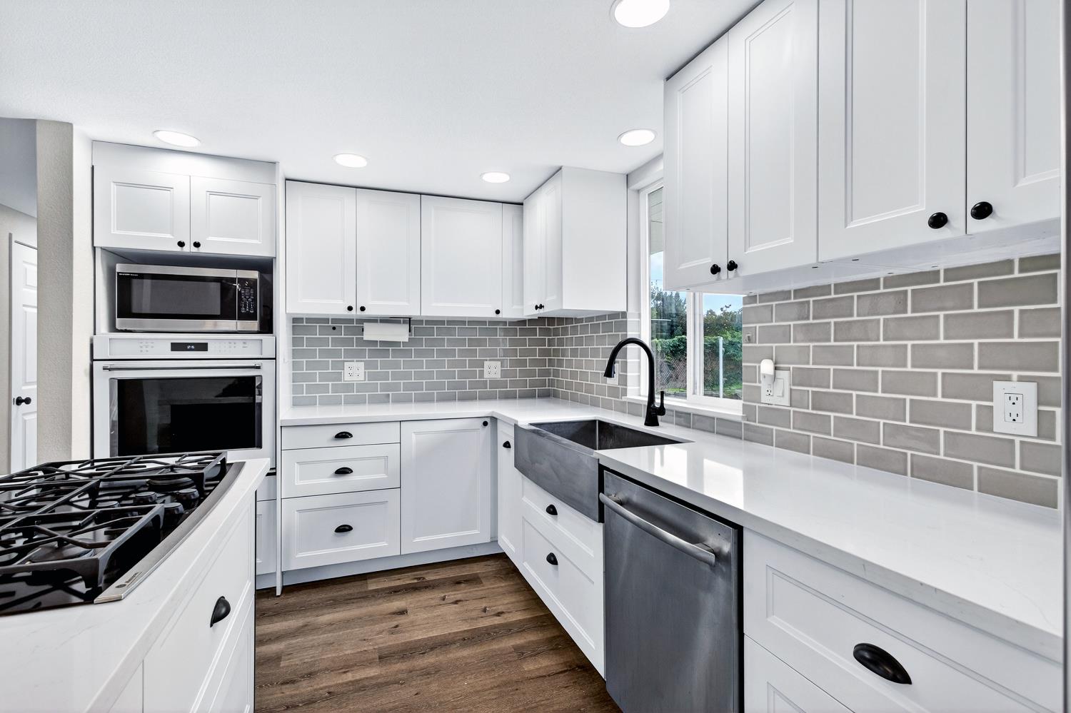 10048 El Chorlito Drive