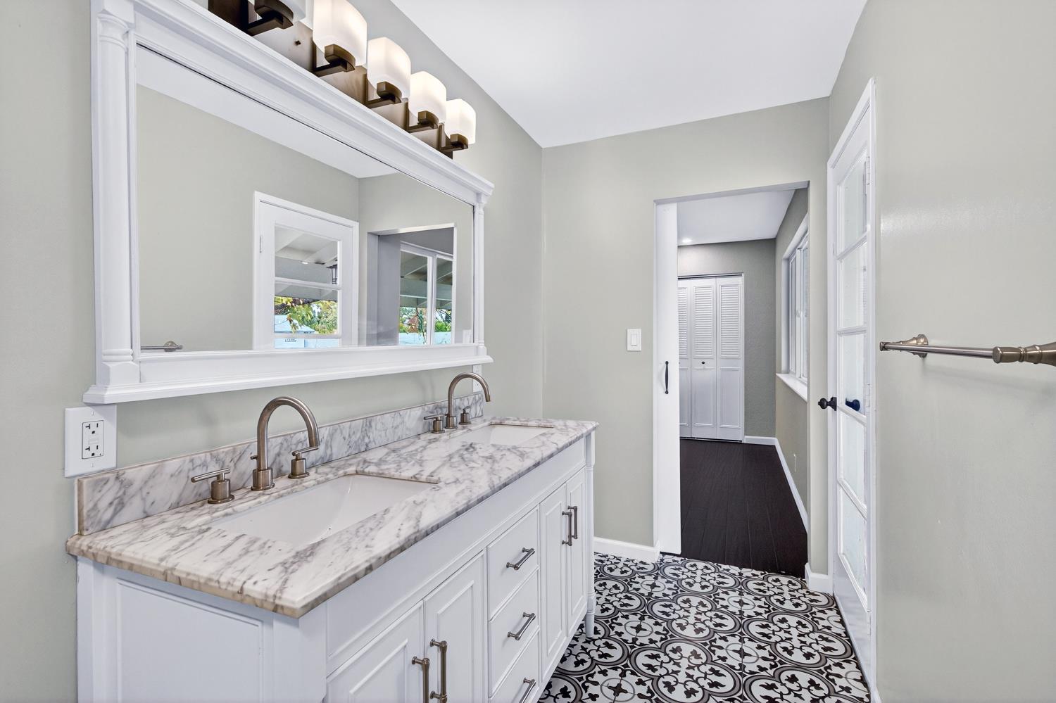 10048 El Chorlito Drive