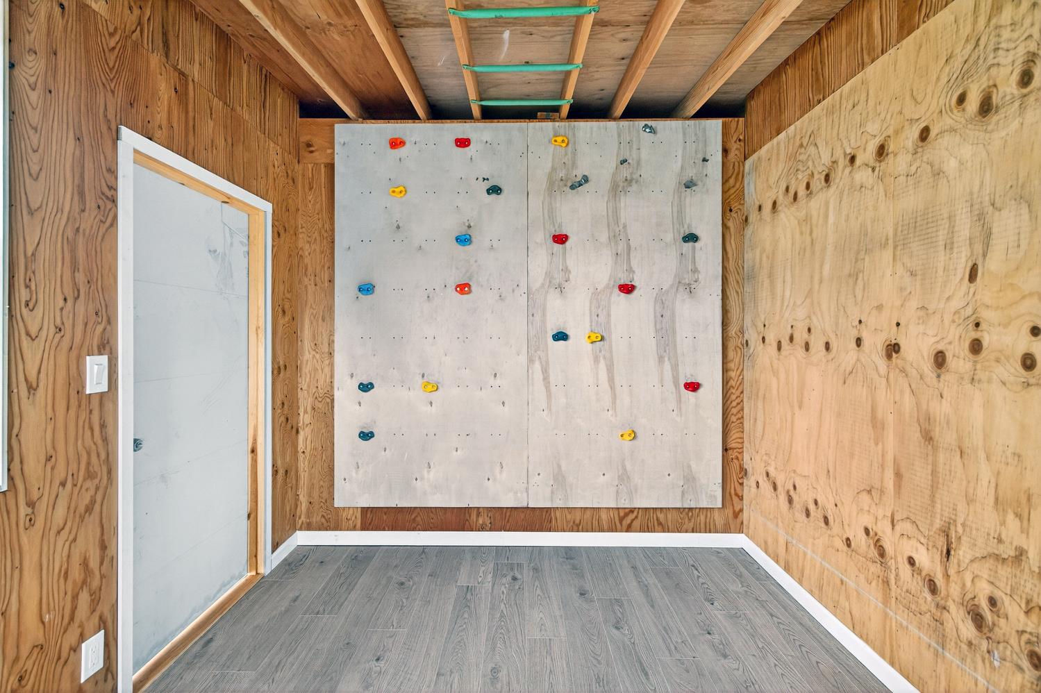 10048 El Chorlito Drive