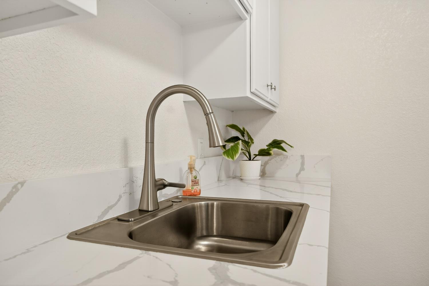 5220 Pomegranate Avenue