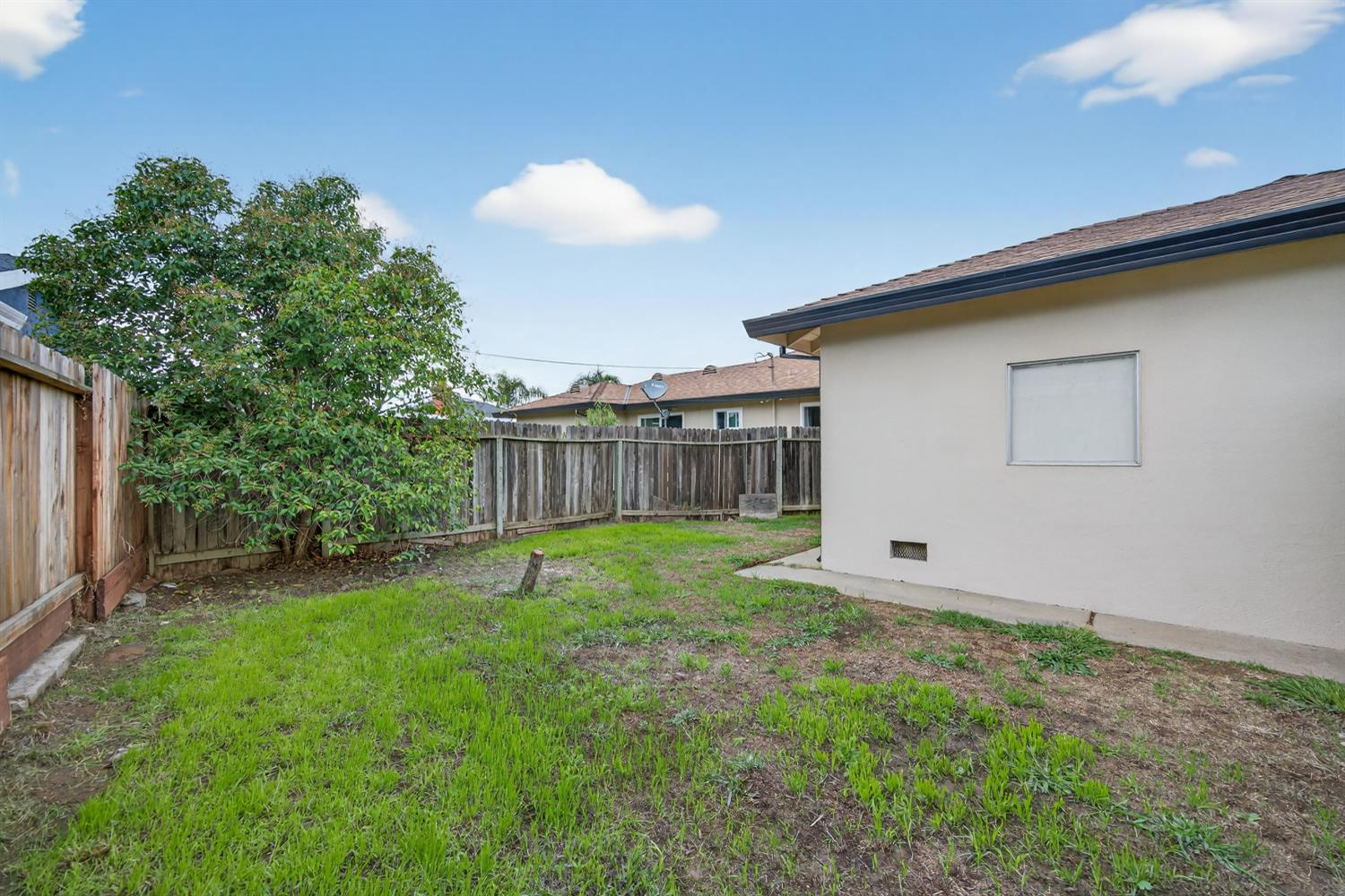 5220 Pomegranate Avenue