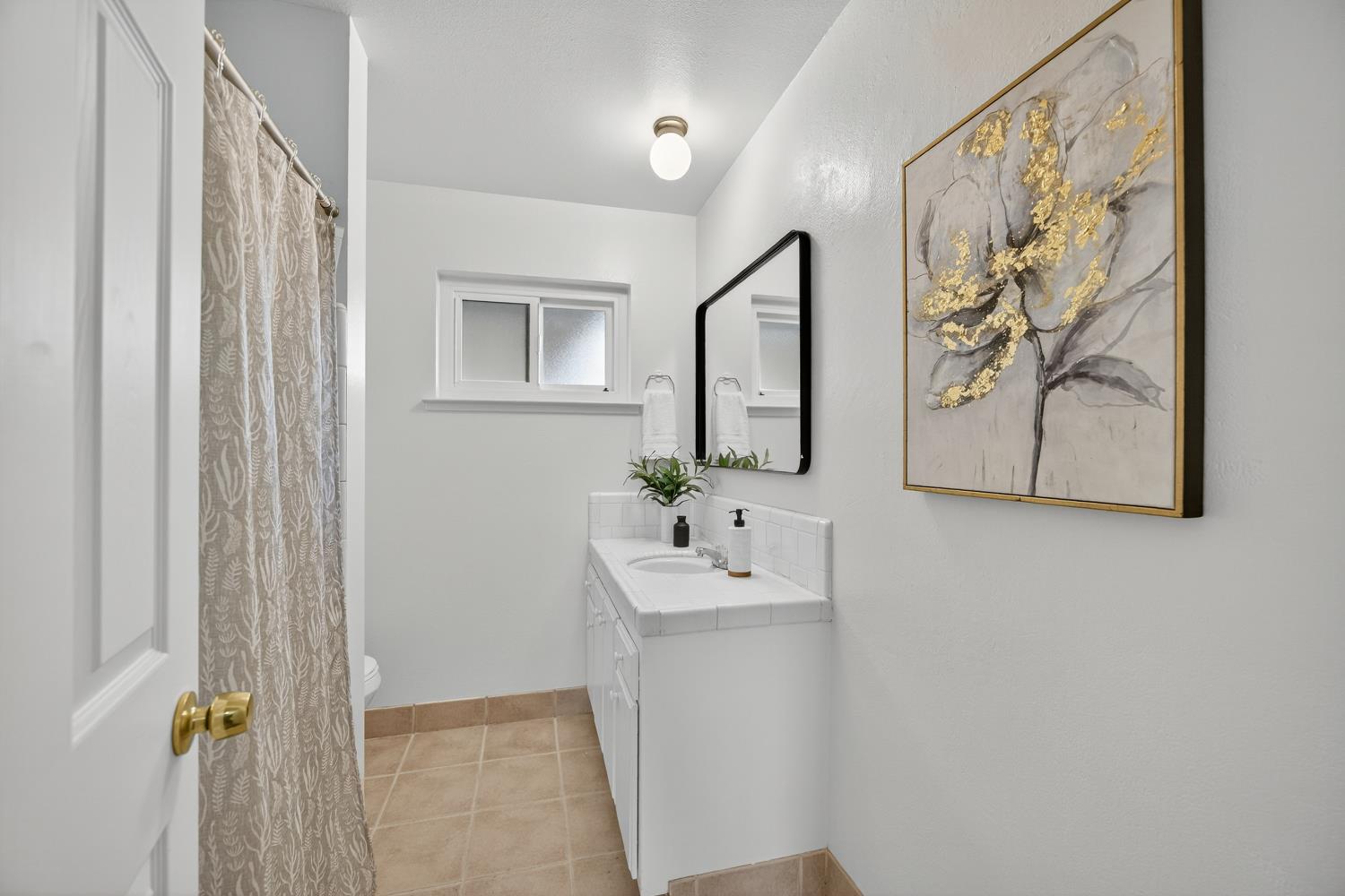 5220 Pomegranate Avenue