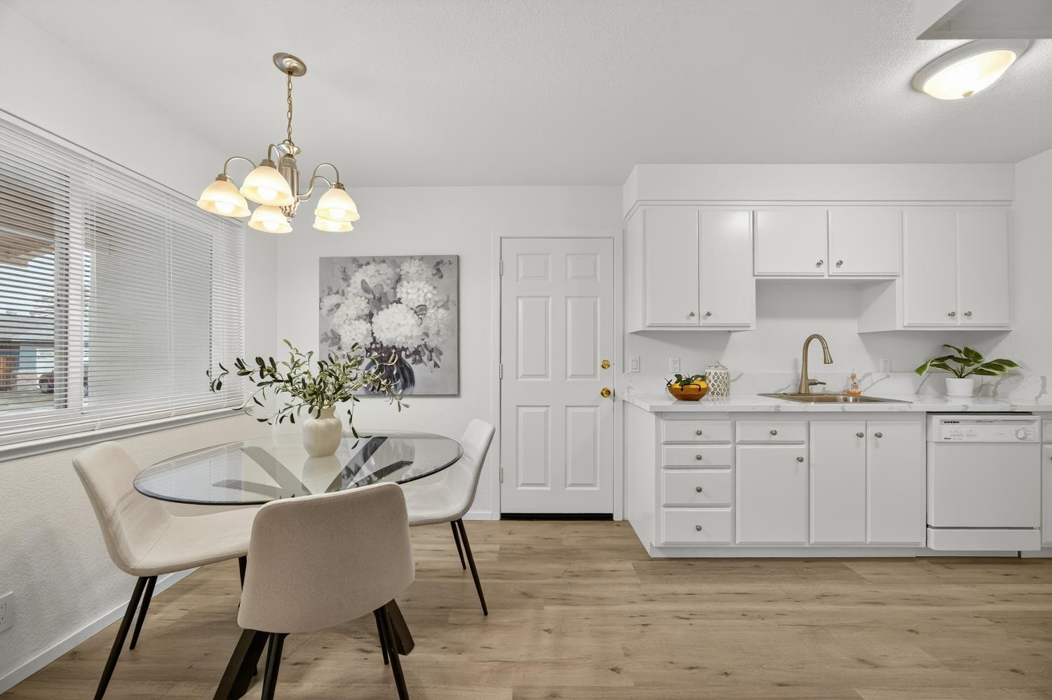 5220 Pomegranate Avenue