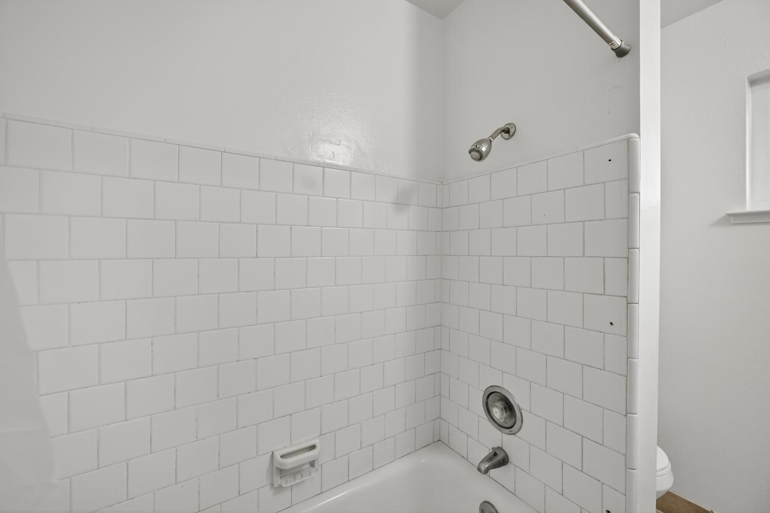 5220 Pomegranate Avenue