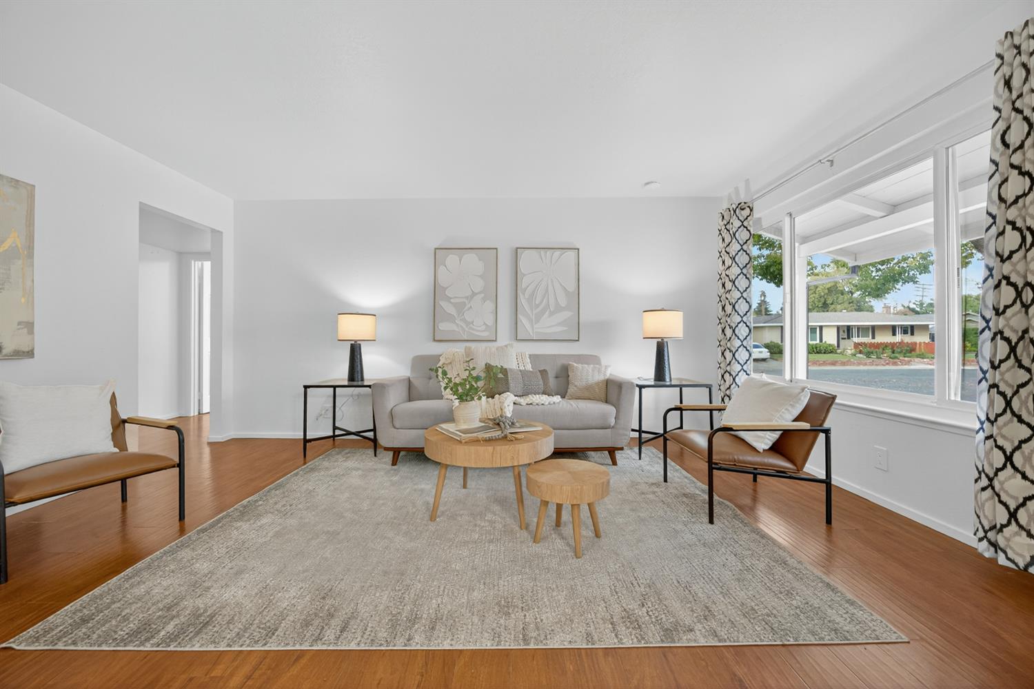 5220 Pomegranate Avenue