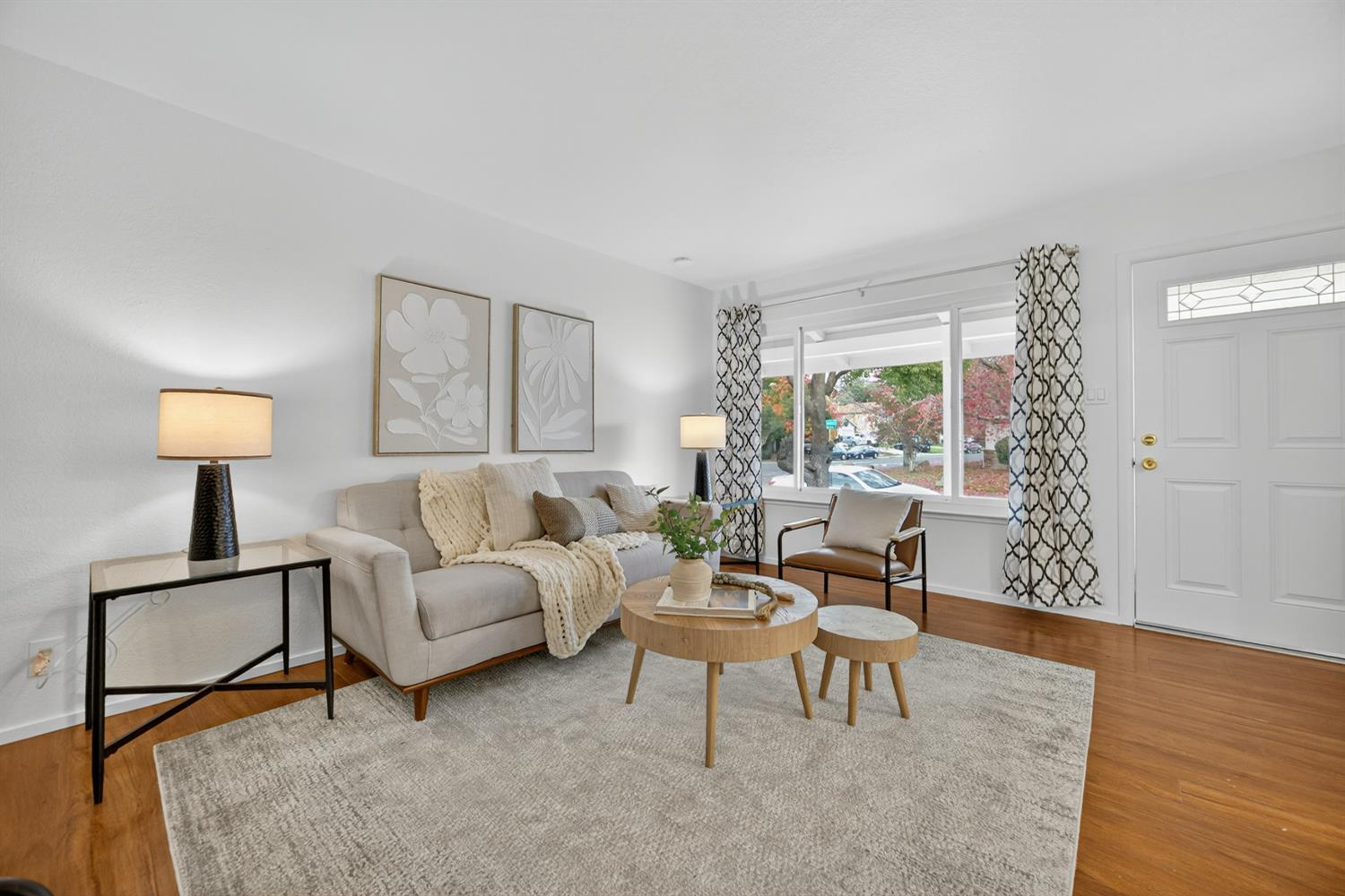 5220 Pomegranate Avenue