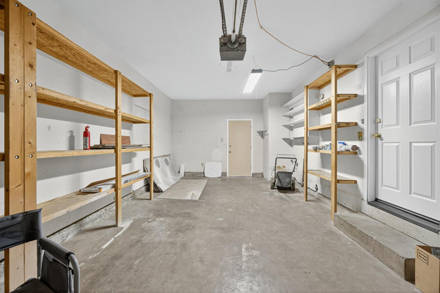 5220 Pomegranate Avenue