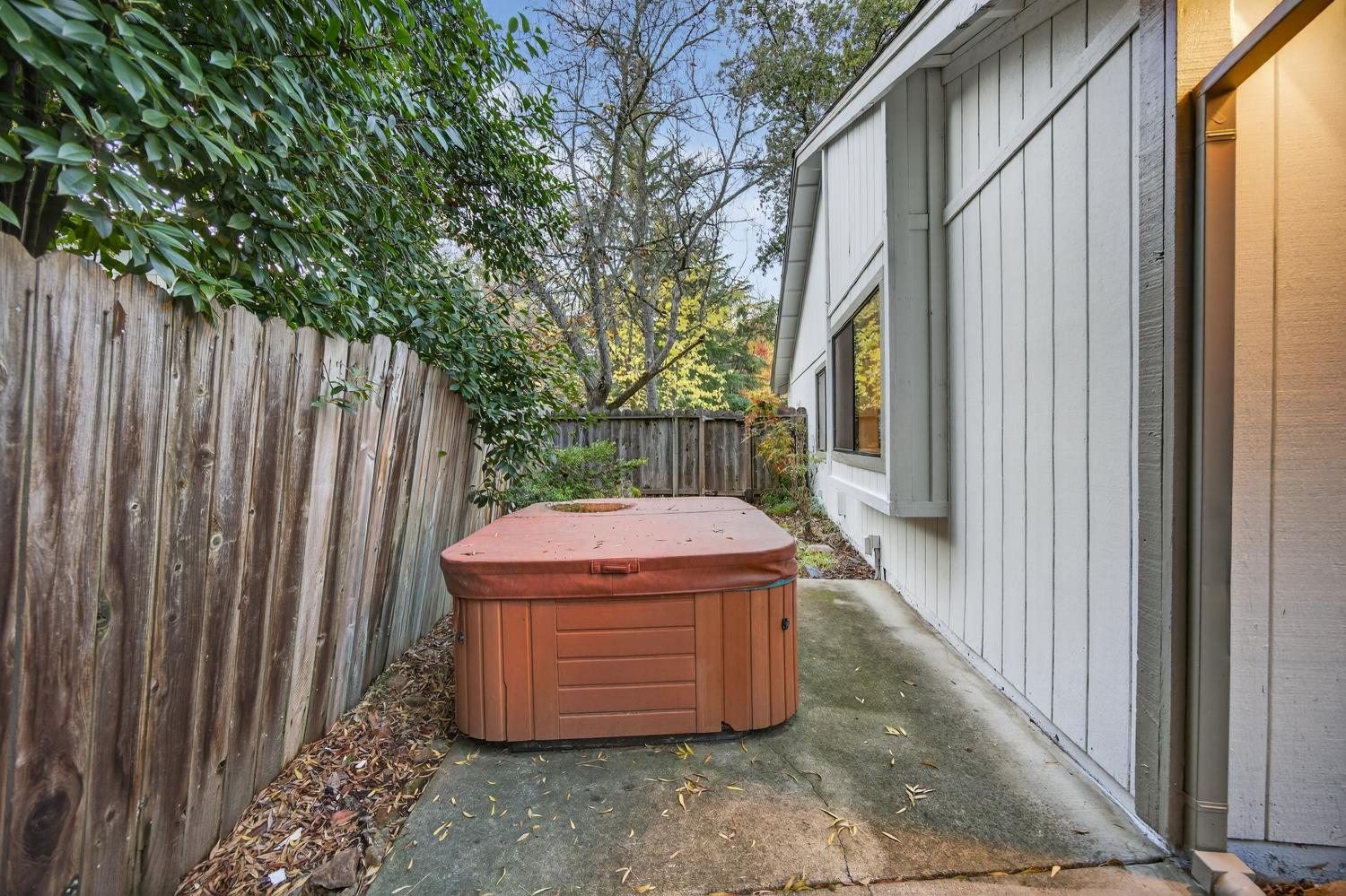 825 Mount Ranier Way