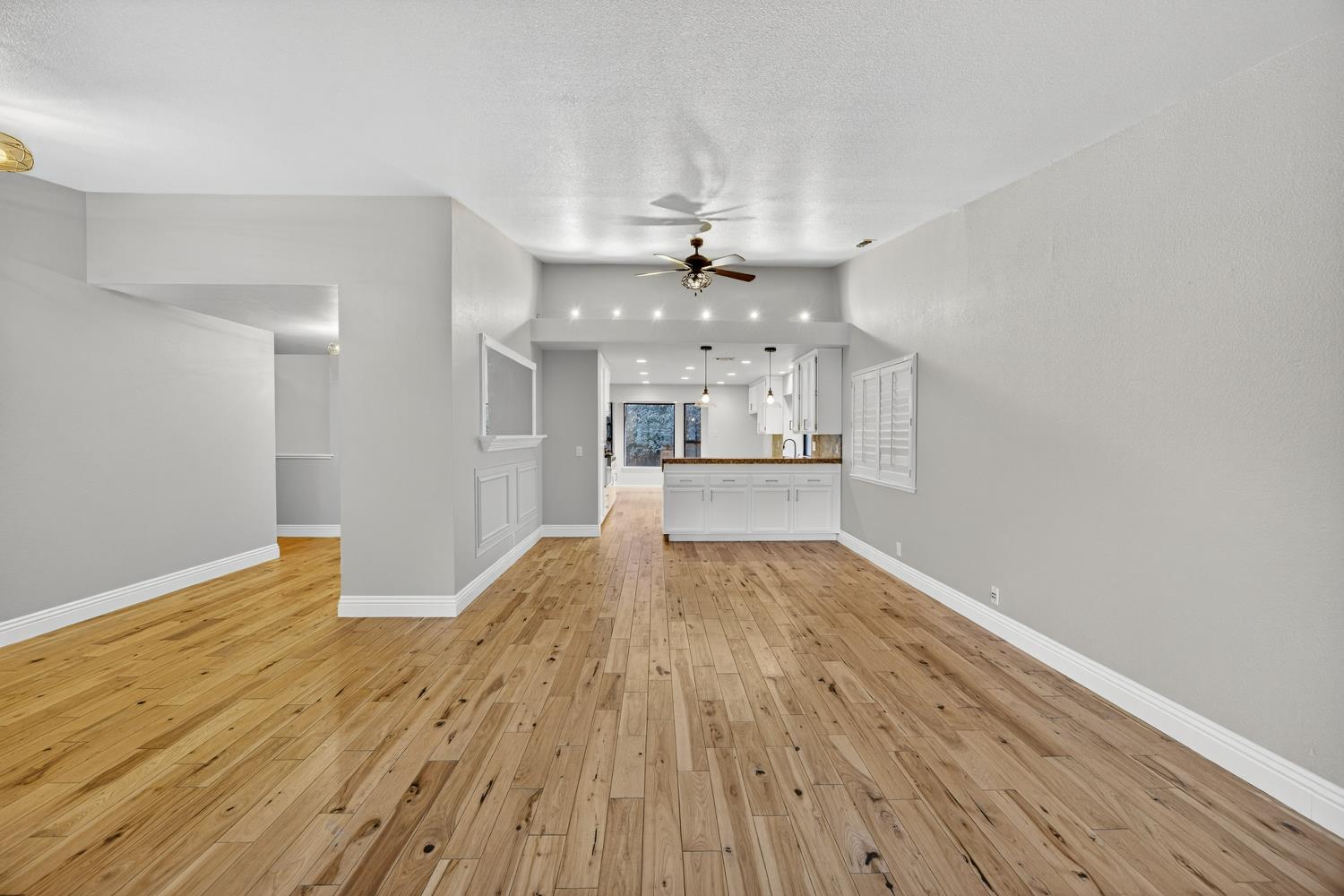 825 Mount Ranier Way