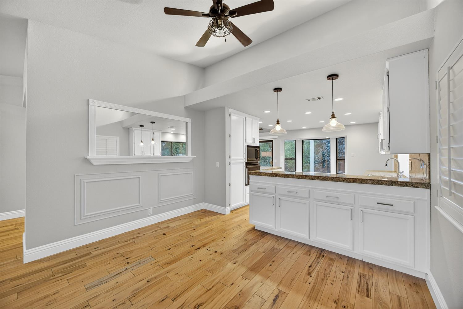 825 Mount Ranier Way