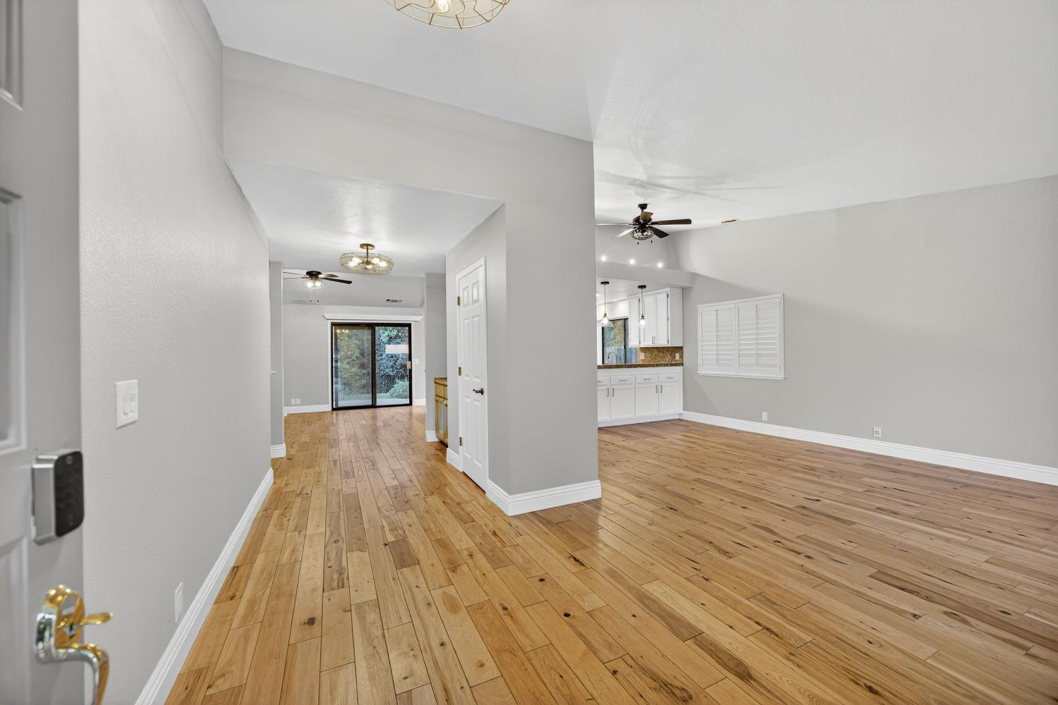 825 Mount Ranier Way