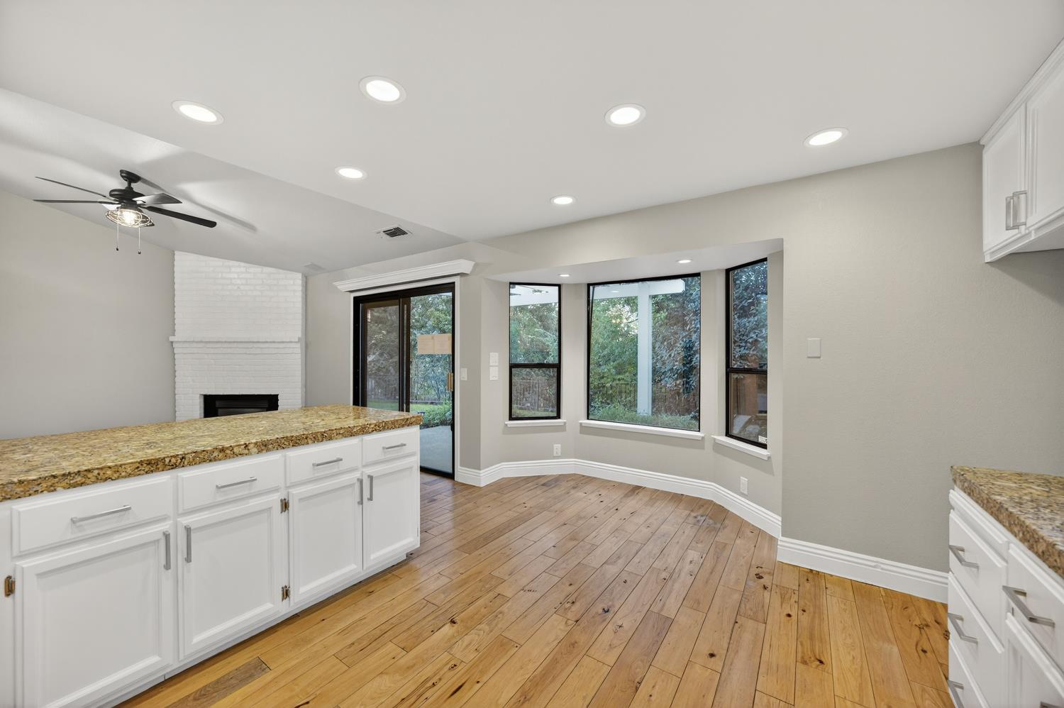 825 Mount Ranier Way