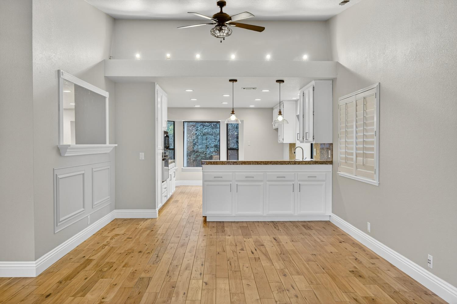 825 Mount Ranier Way