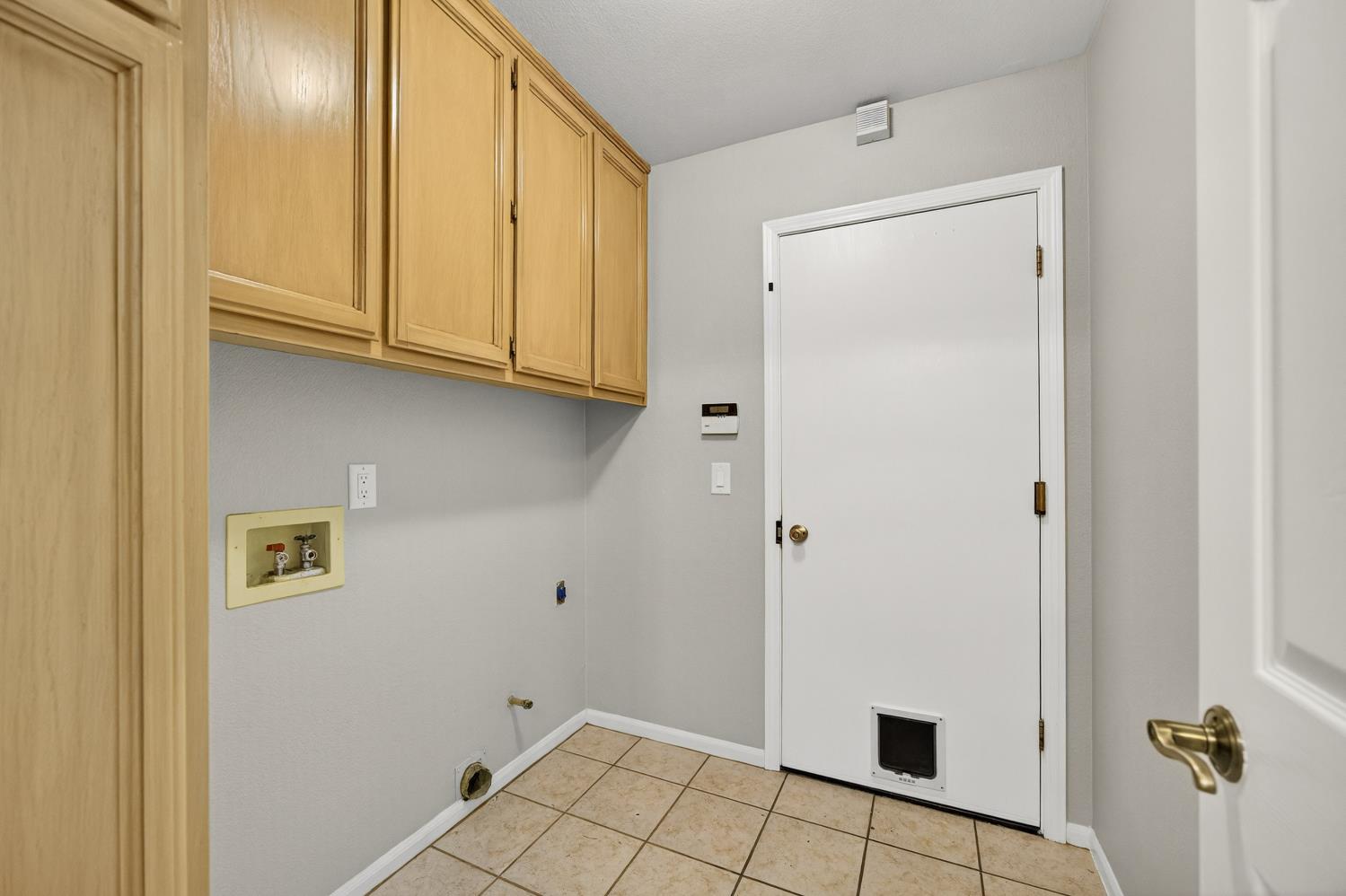 825 Mount Ranier Way