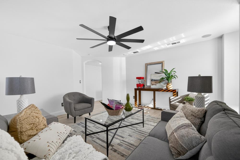 712 Mount Errigal Place