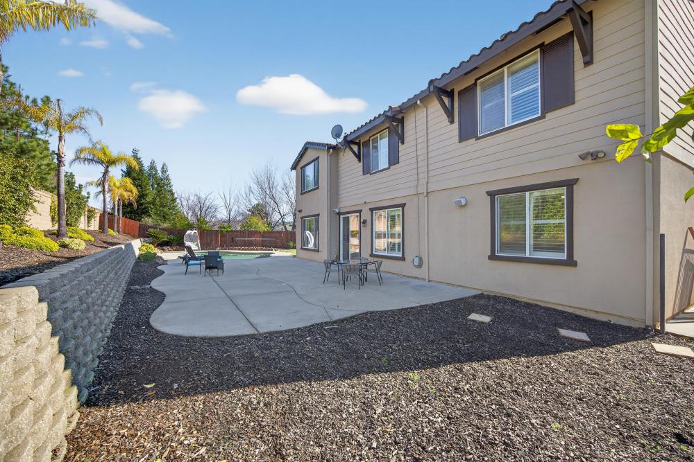 712 Mount Errigal Place