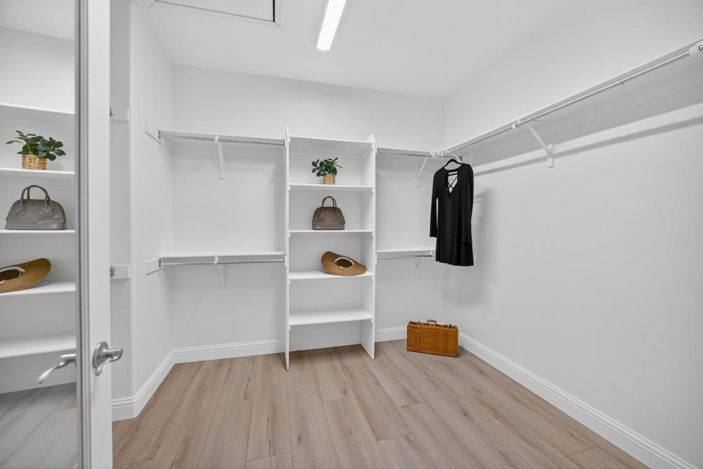 712 Mount Errigal Place