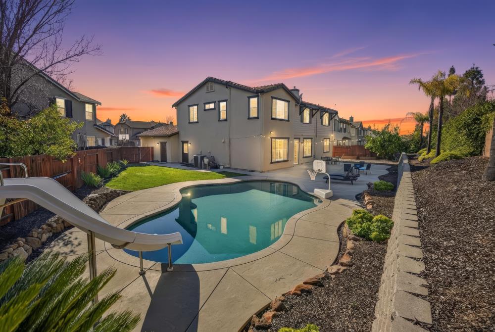 712 Mount Errigal Place