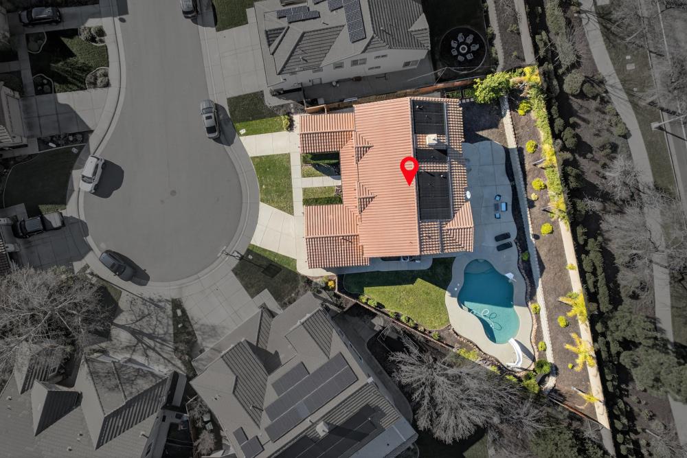 712 Mount Errigal Place