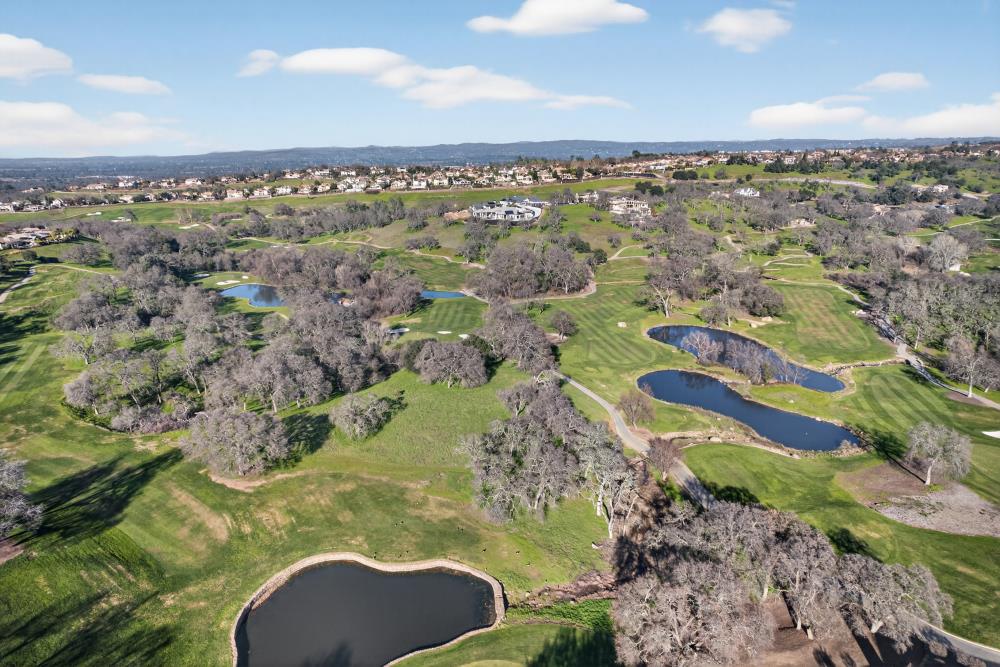 712 Mount Errigal Place