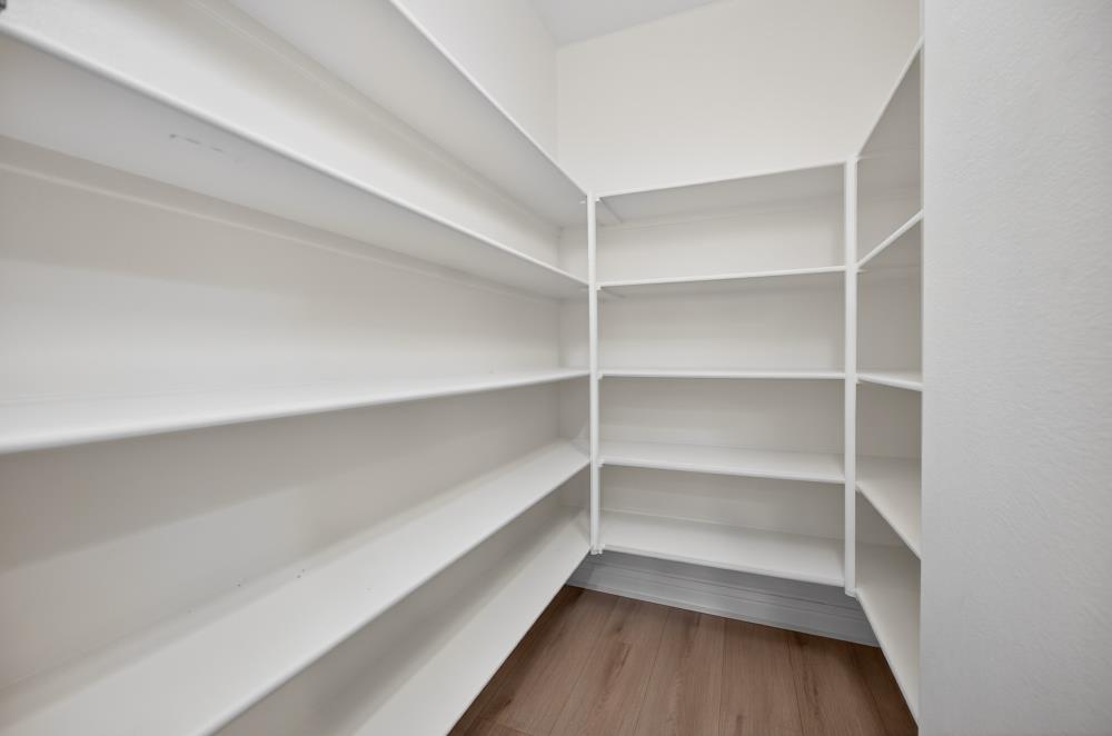 712 Mount Errigal Place