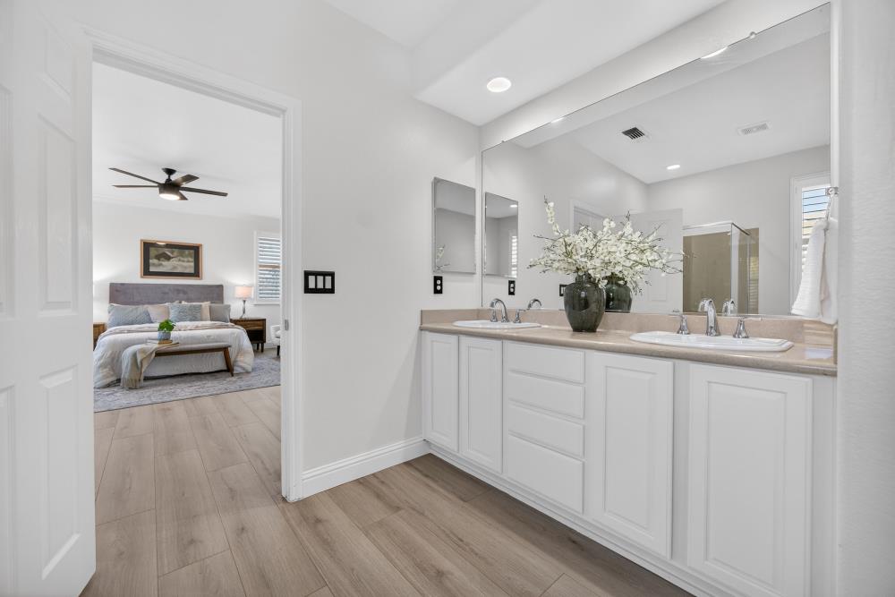 712 Mount Errigal Place