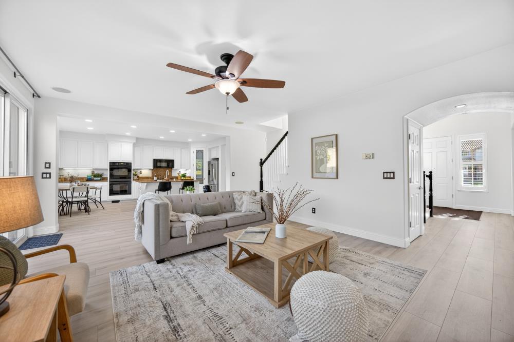 712 Mount Errigal Place