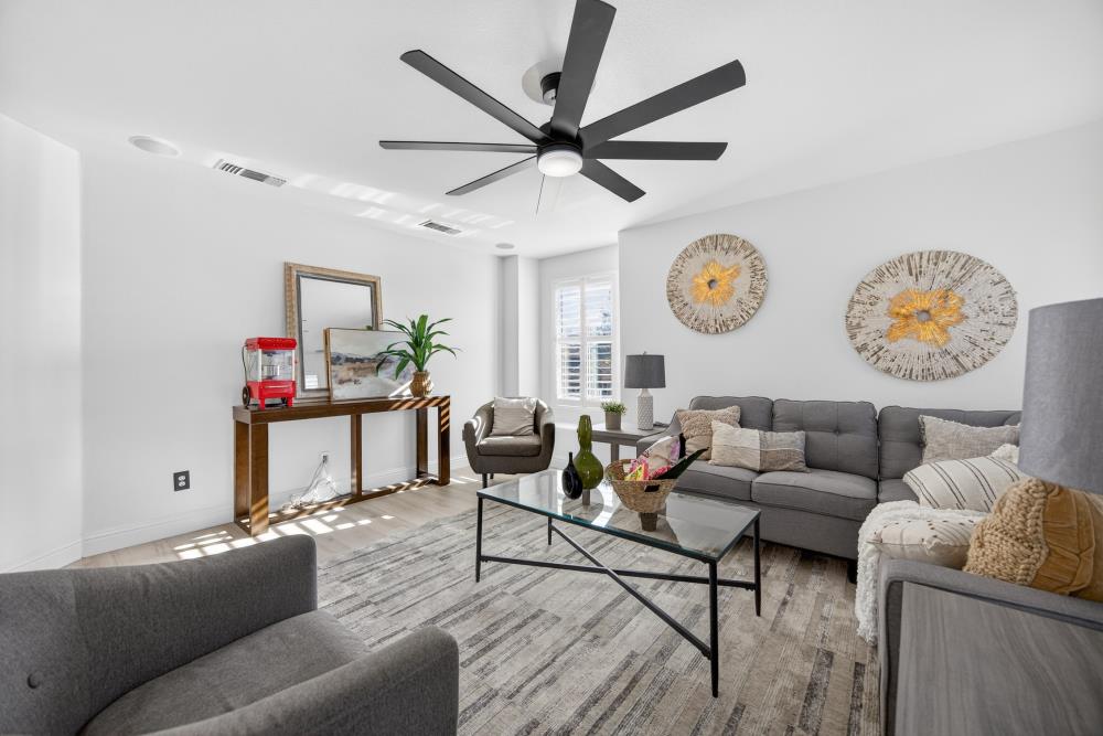 712 Mount Errigal Place