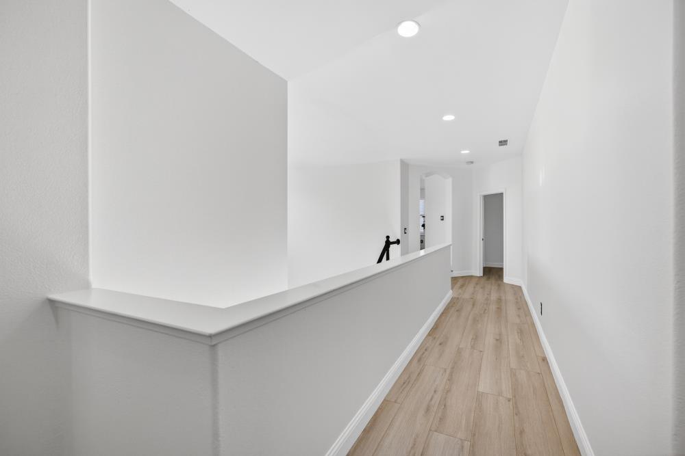 712 Mount Errigal Place