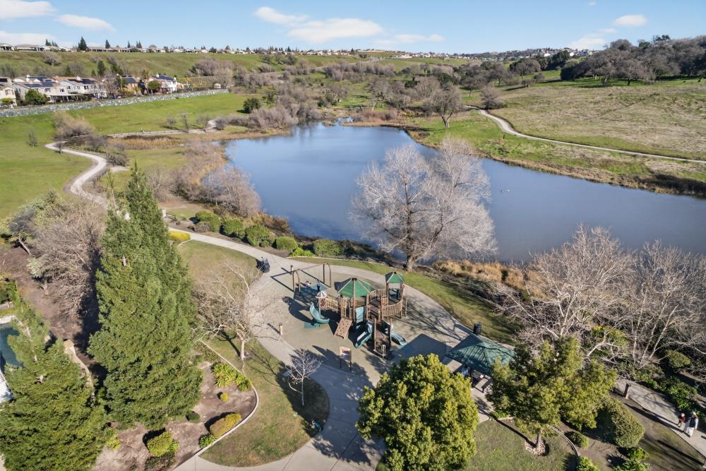 712 Mount Errigal Place