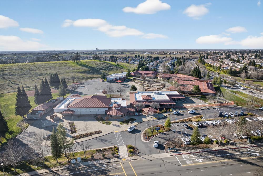 712 Mount Errigal Place