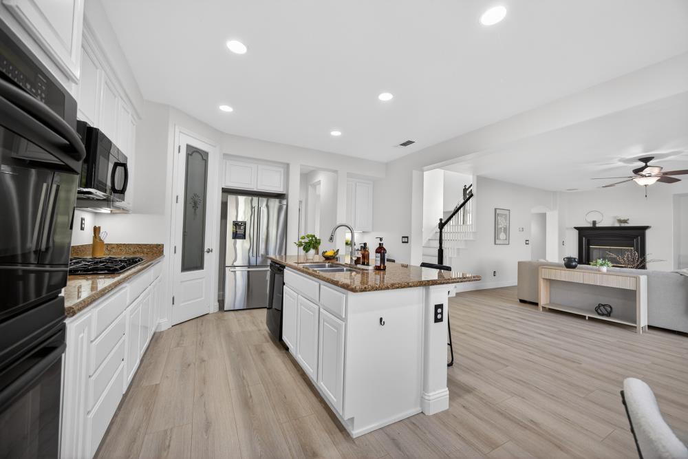 712 Mount Errigal Place