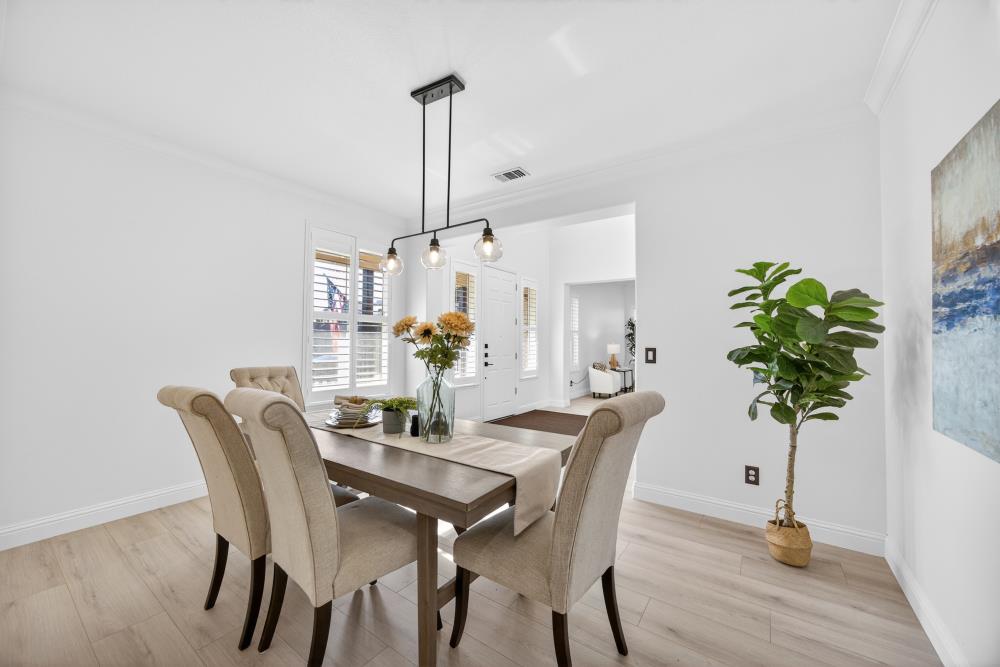 712 Mount Errigal Place