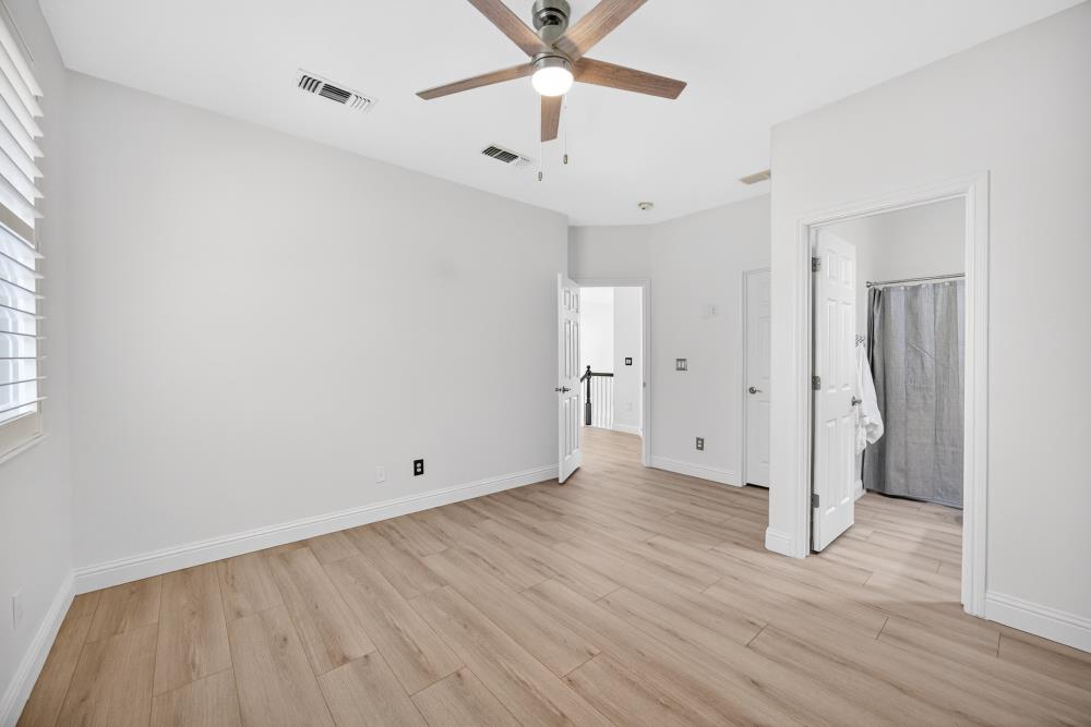 712 Mount Errigal Place