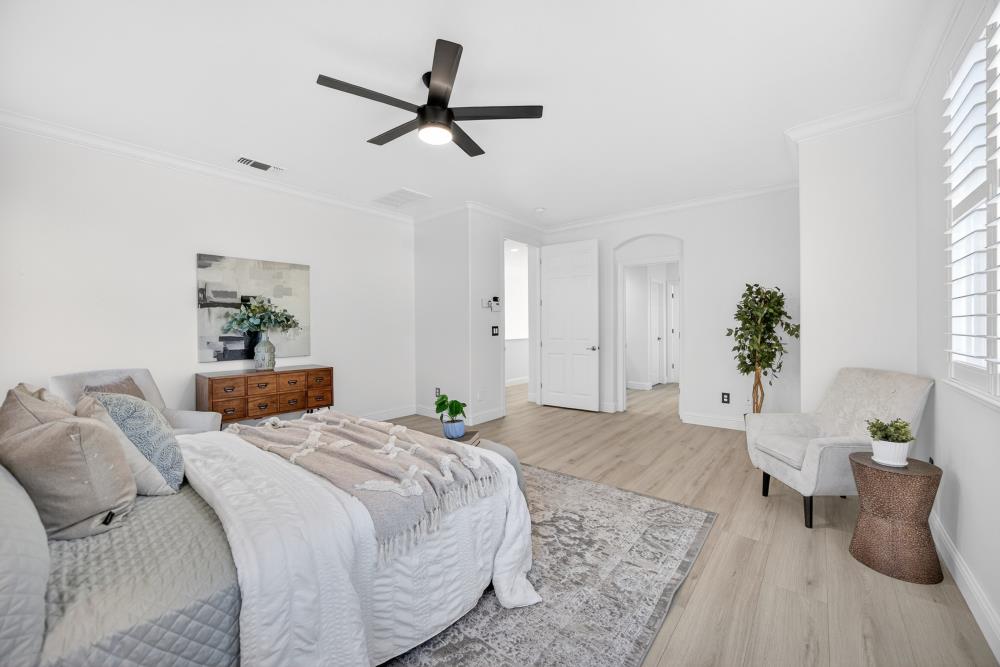 712 Mount Errigal Place