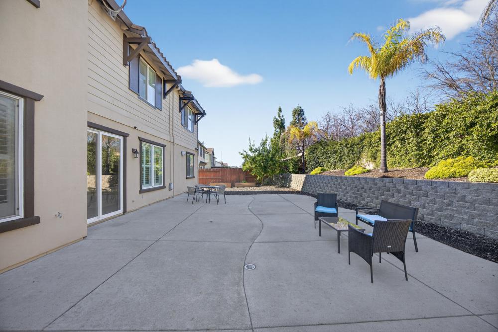 712 Mount Errigal Place